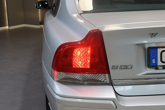 Volvo S60 12 of 21