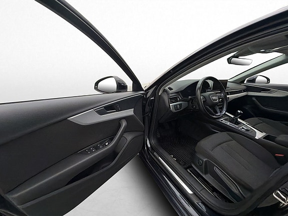 Audi A4 12 of 27