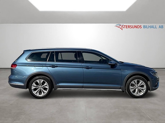 Volkswagen Passat Alltrack 6 of 15