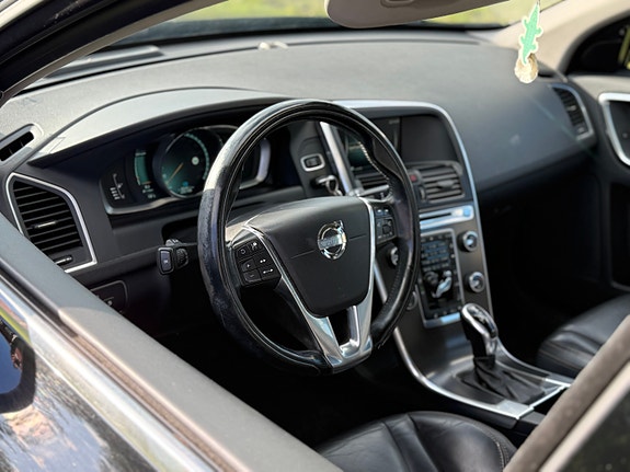 Volvo XC60 4 of 7