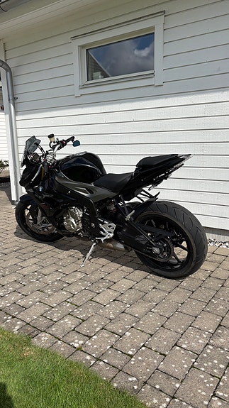 BMW S1000r 2 of 6