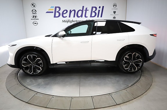 Mazda CX-6e 7 of 30