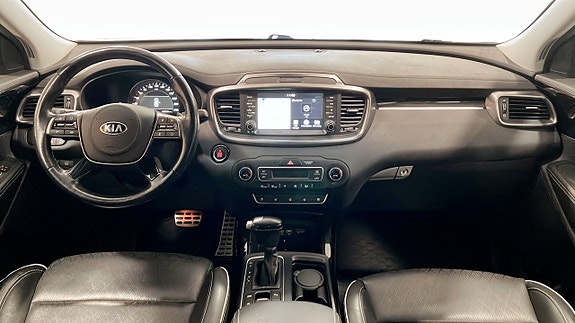 Kia Sorento 4 of 9