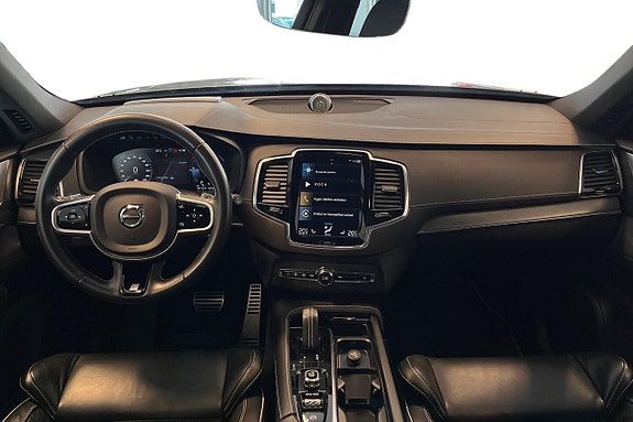 Volvo XC90 14 of 30