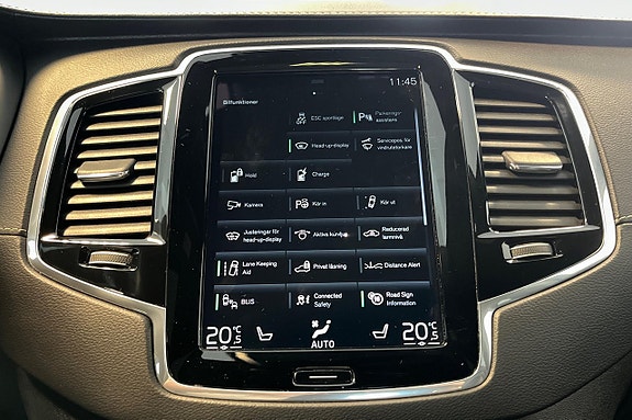 Volvo XC90 21 of 30