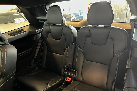 Volvo XC90 28 of 30