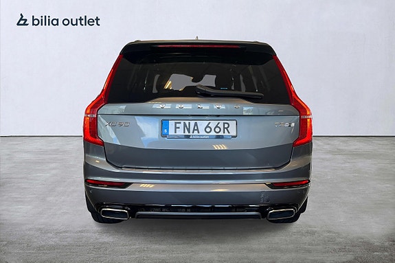 Volvo XC90 5 of 30