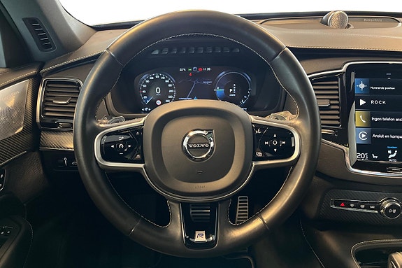 Volvo XC90 15 of 30
