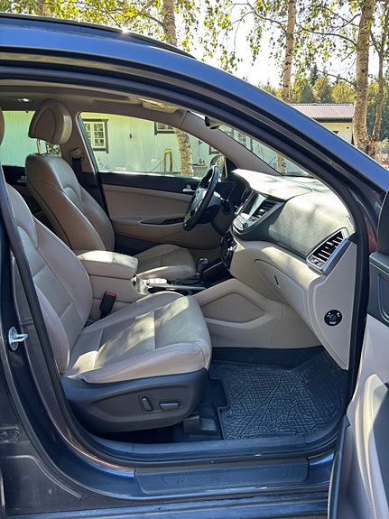 Hyundai Tucson 12 of 12