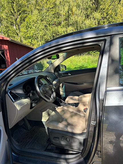 Hyundai Tucson 7 of 12