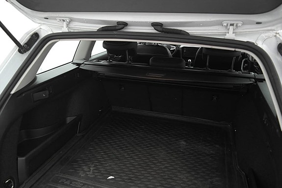 Volkswagen Passat 23 of 25