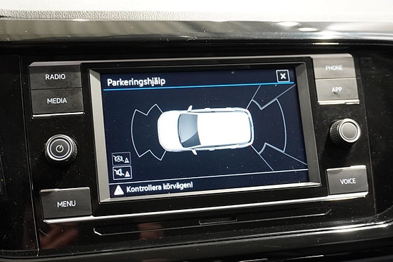 Volkswagen T-Cross 15 of 16