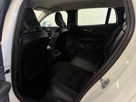 Volvo V60 12 of 13