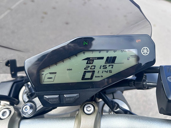 Yamaha MT-09 6 of 6