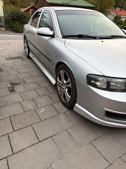 Volvo S60 4 of 5