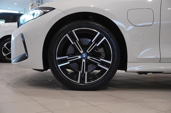 BMW 330e 12 of 12