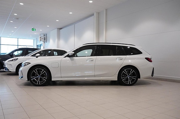 BMW 330e 3 of 12
