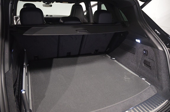 Porsche Cayenne 15 of 22