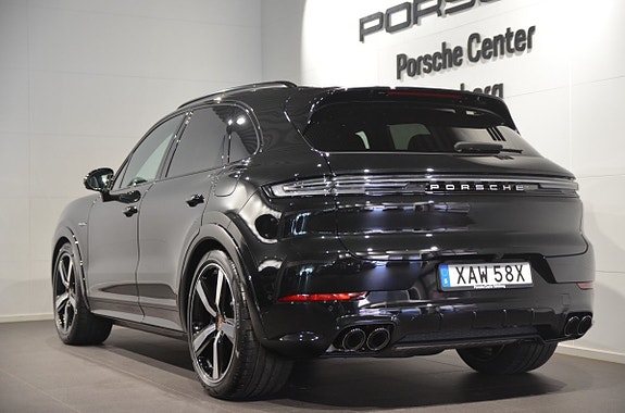 Porsche Cayenne 6 of 22