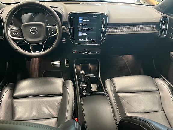 Volvo XC40 12 of 19