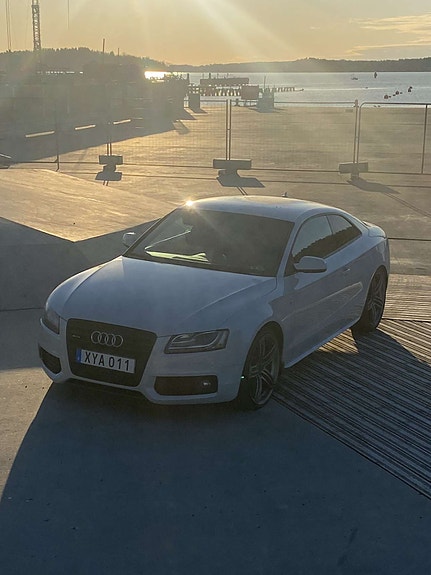 Audi A5 2 of 14