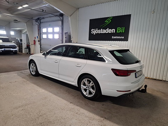 Audi A4 3 of 15