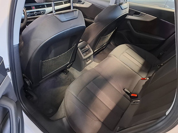 Audi A4 12 of 15