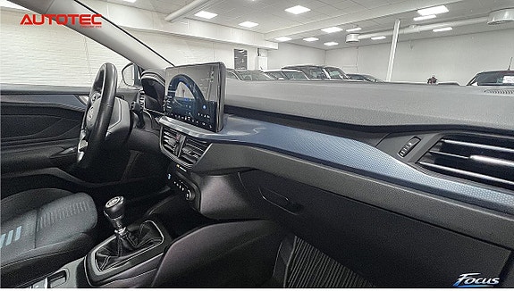 Ford Focus 19 of 23