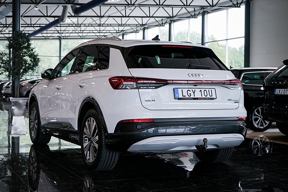 Audi Q4 e-tron 7 of 27