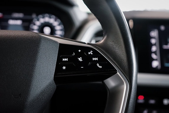 Audi Q4 e-tron 11 of 27