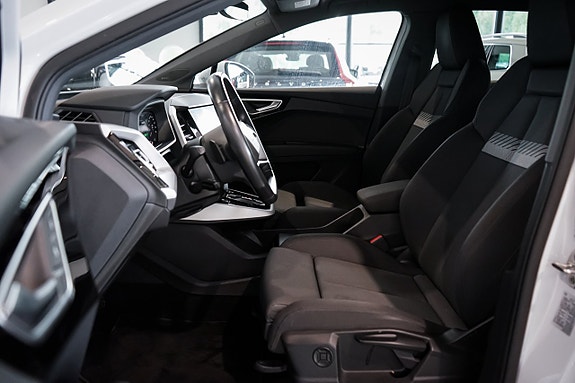 Audi Q4 e-tron 22 of 27