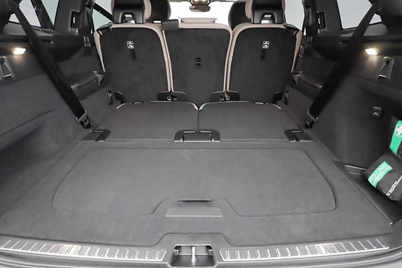 Volvo XC90 23 of 27
