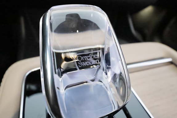Volvo XC90 10 of 27