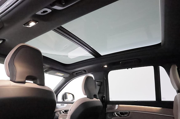 Volvo XC90 26 of 27
