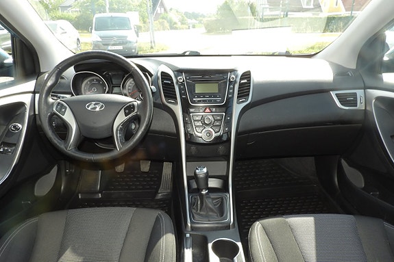 Hyundai i30 12 of 15
