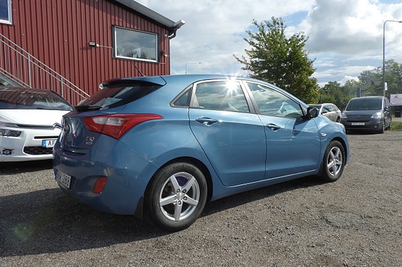 Hyundai i30 4 of 15