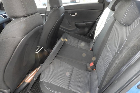 Hyundai i30 11 of 15