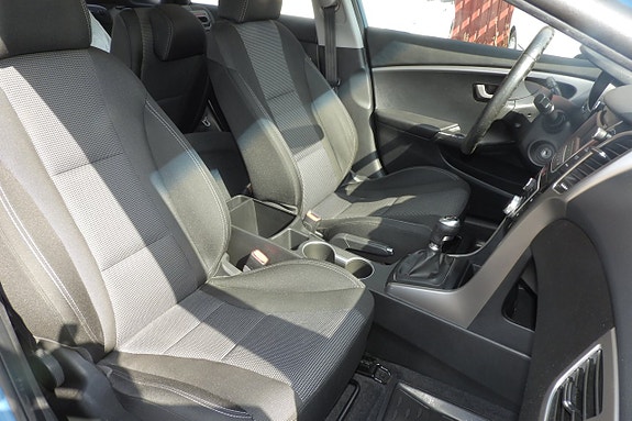 Hyundai i30 8 of 15