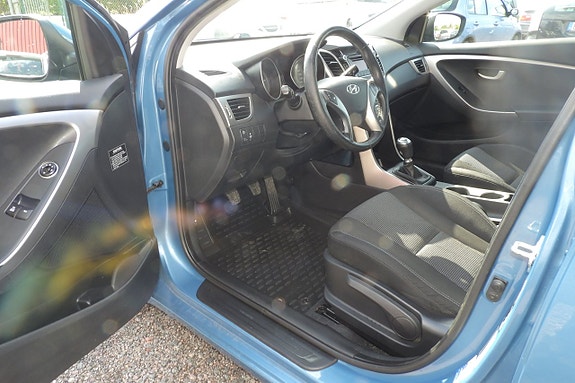 Hyundai i30 13 of 15