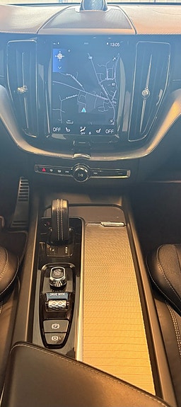 Volvo XC60 9 of 13