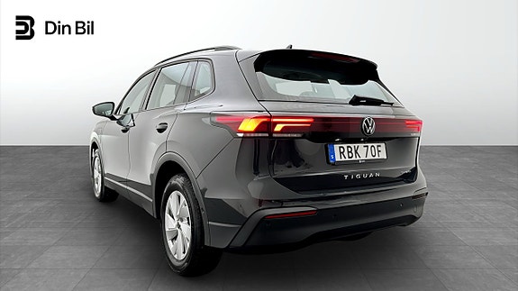 Volkswagen Tiguan 3 of 19