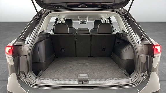 Volkswagen Tiguan 12 of 19