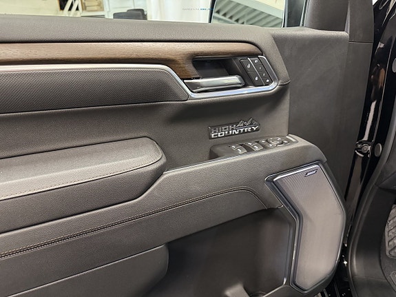Chevrolet Silverado 1500 5 of 30