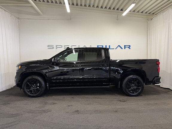Chevrolet Silverado 1500 2 of 30