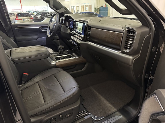 Chevrolet Silverado 1500 24 of 30