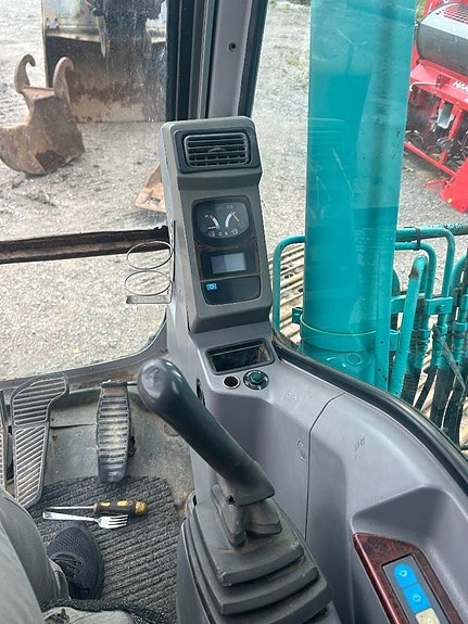 Kobelco SK 210 LC-6 15 of 21