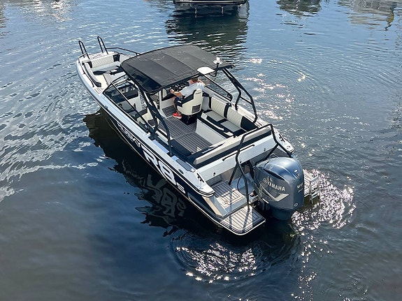 Husky R8 S 2018 Yamaha V8:a 350 HK 5 of 12