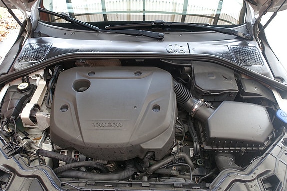 Volvo V60 9 of 30