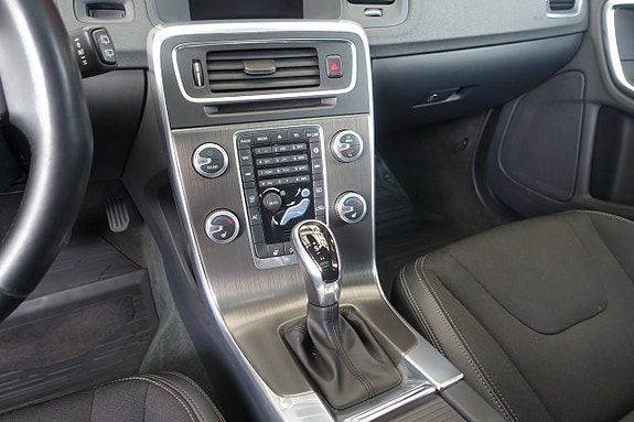 Volvo V60 23 of 30