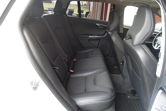 Volvo V60 27 of 30